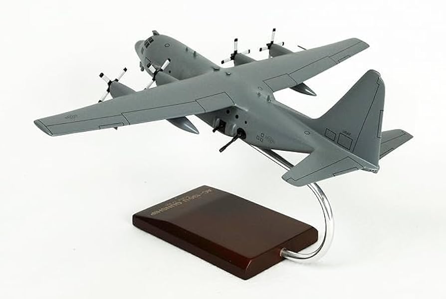 AC-130 プラモデルキット Amazon.com: Scalecraft Lockheed AC-130 Spooky Spectra
